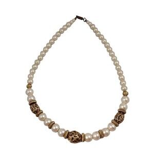 Womens Beaded Necklace White Gold Tone Beads Retro Barrel Clasp 16" Vintage
